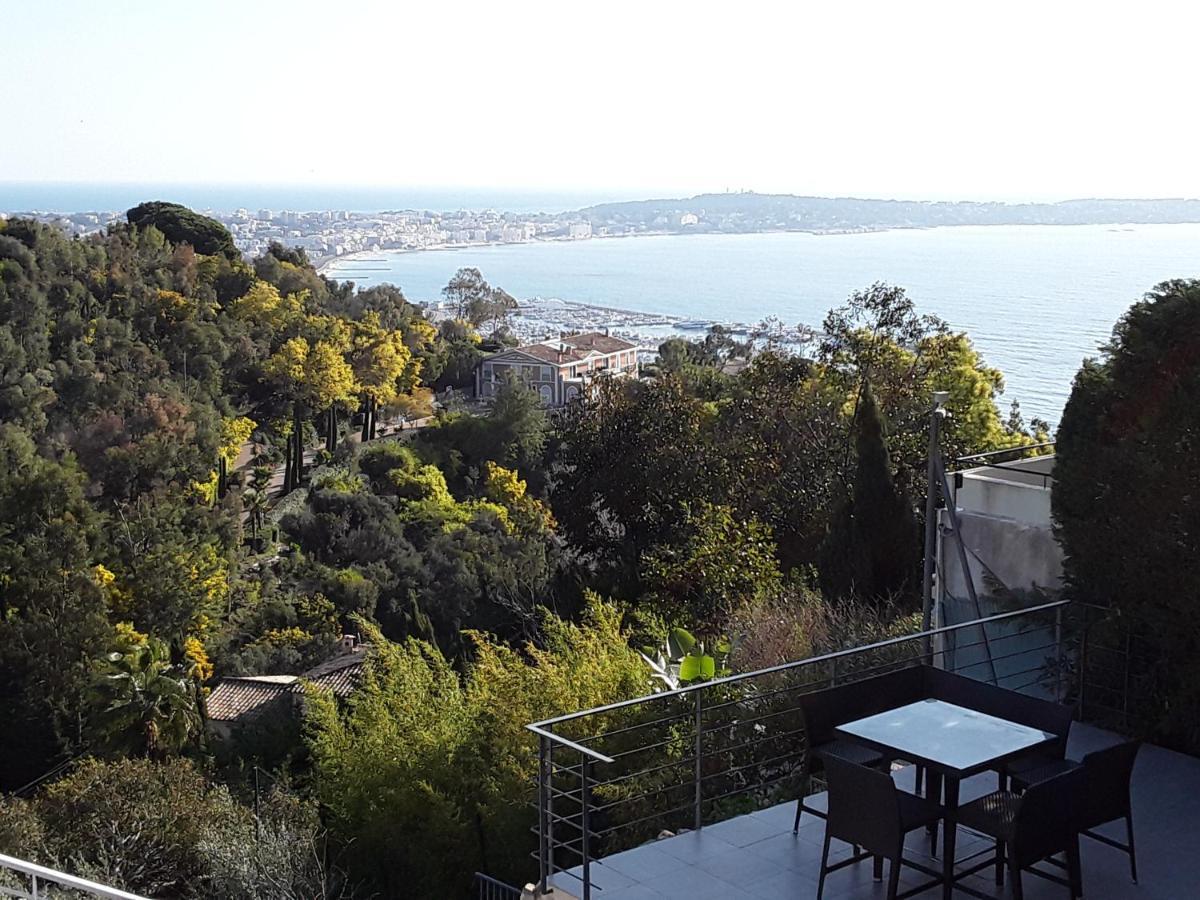 فالوريس Villa Alamp#Supercannes #Golfejuan #Cannes #Mediterraneanpanoramicview #Piscine #Rooftop # Verymodern #Openliving #Closebeach #Closecapantibes المظهر الخارجي الصورة