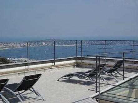 فالوريس Villa Alamp#Supercannes #Golfejuan #Cannes #Mediterraneanpanoramicview #Piscine #Rooftop # Verymodern #Openliving #Closebeach #Closecapantibes المظهر الخارجي الصورة